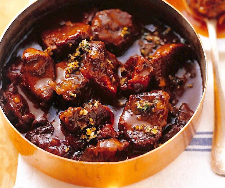 Cover Image of Rindsgulasch mit Zwiebeln