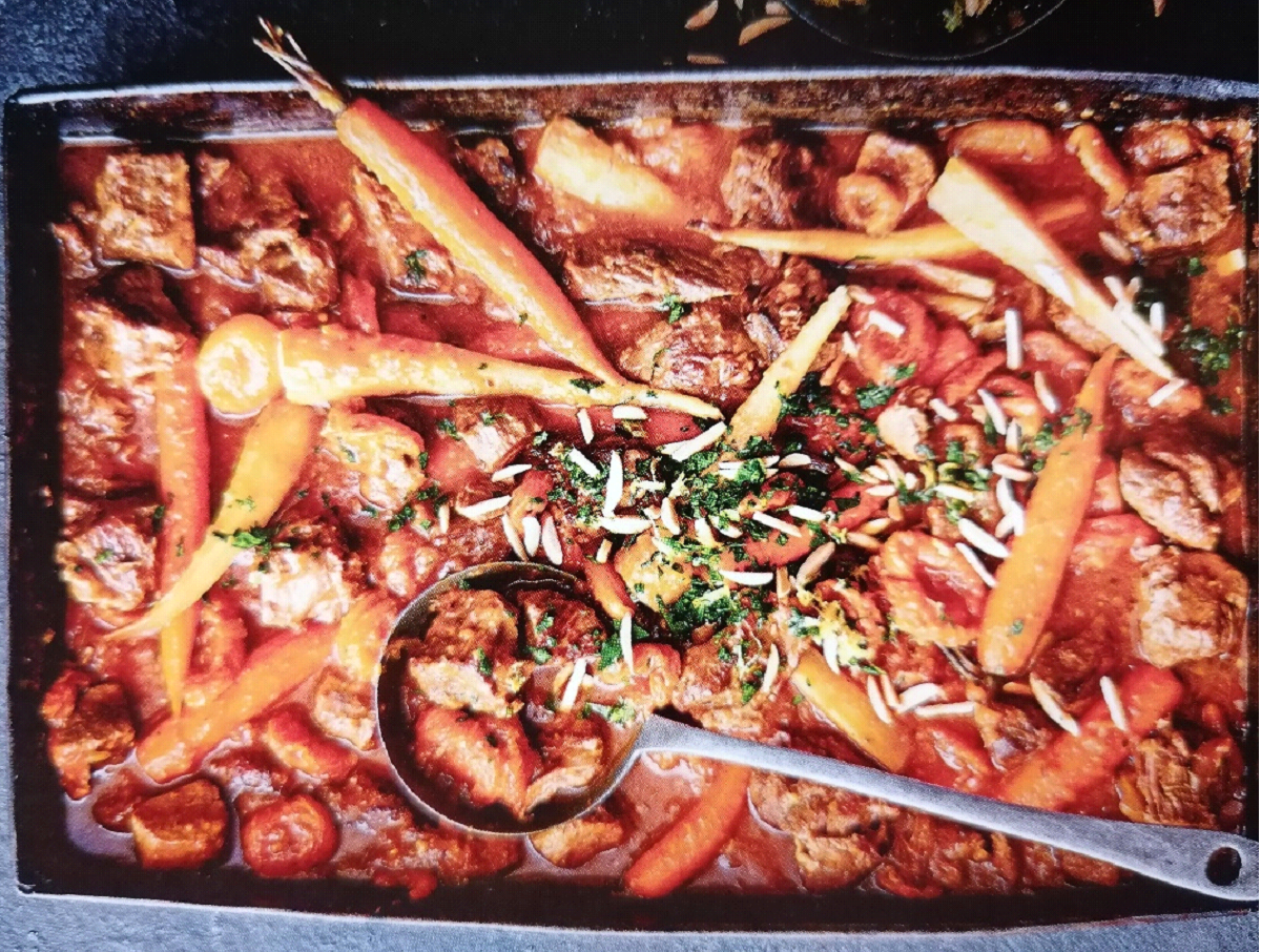 Cover Image of Lammfleisch vom Blech mit Aprikosen und Wurzelgemüse