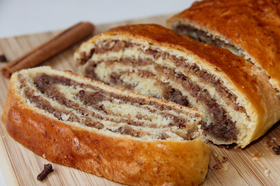 Cover Image of Nussstrudel